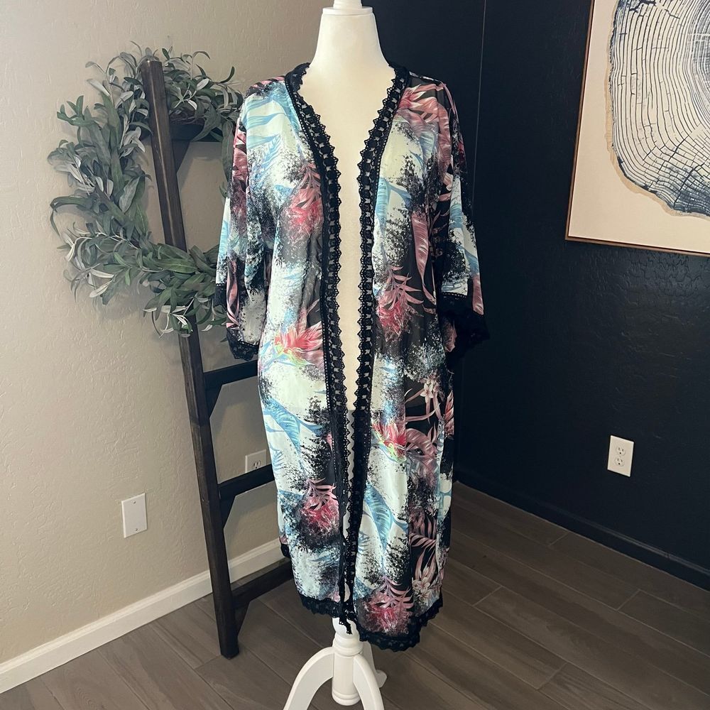 Lularoe Chloe Kimono Bohemian Overlay Medium Black Tropical Pink Blue Black Lace